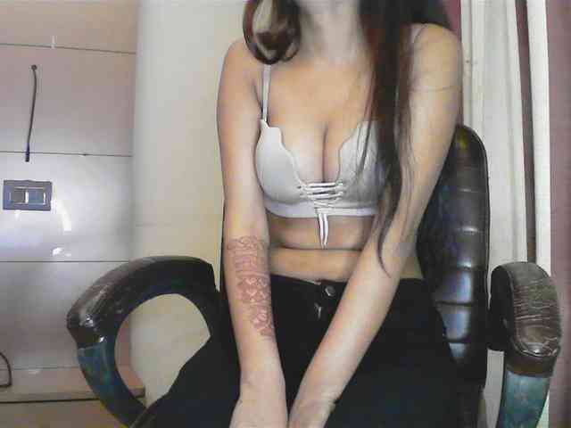 Payal-1-1 Live Webcam on BongaCams