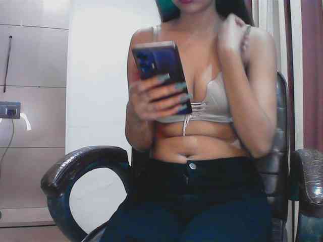 Payal-1-1 Live Webcam on BongaCams