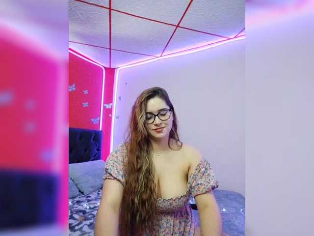 Wolfelatin-10 webcam bongacams model stream image