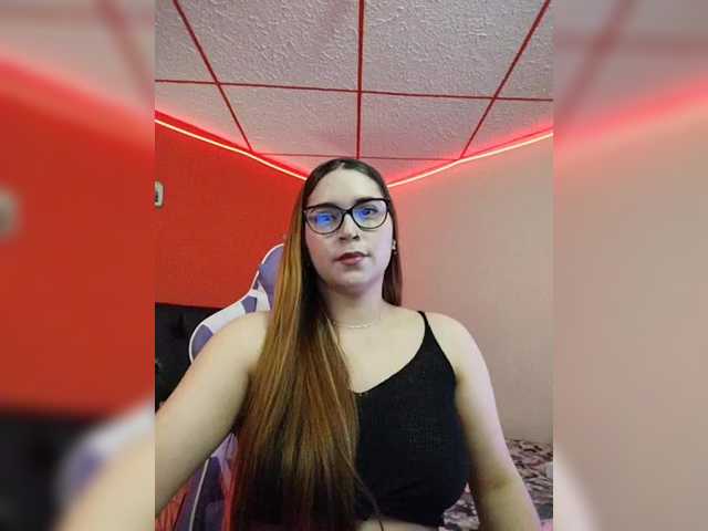 Wolfelatin-10 webcam bongacams model stream image