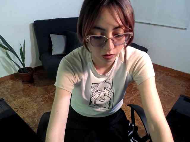 anniejhonsson webcam
