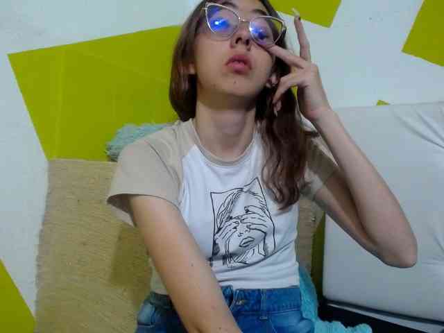 anniejhonsson webcam