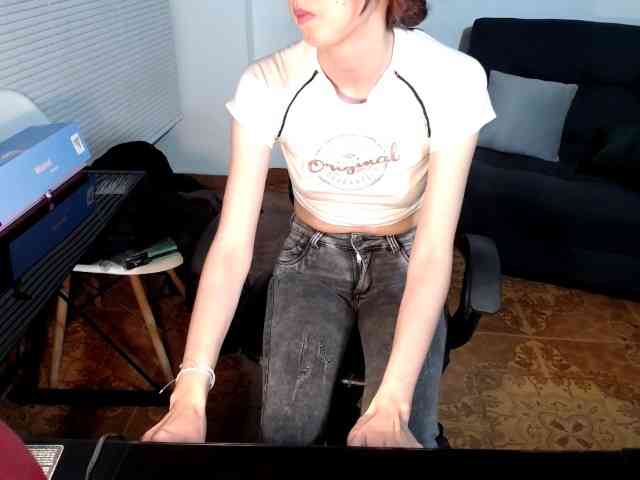 anniejhonsson webcam