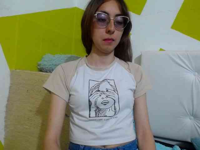 anniejhonsson webcam