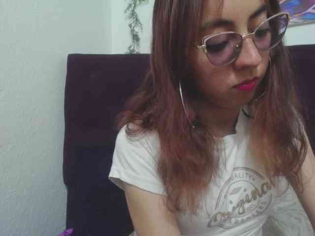 anniejhonsson webcam