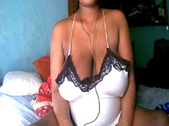 WeendyCelinah88 webcam
