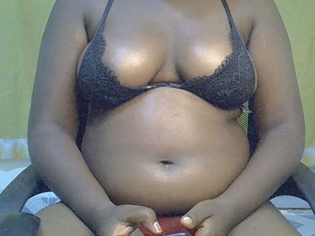 sweetass001 webcam bongacams model stream image