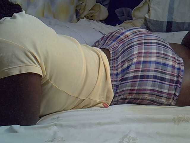 Hairypusssy Live Cam on BongaCams and RICams