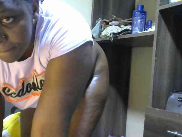 sweetass001 webcam