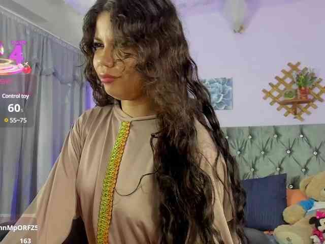 nude chat room Shaira-Awada