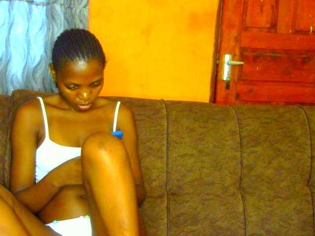 Gladwell's BongaCams show and profile