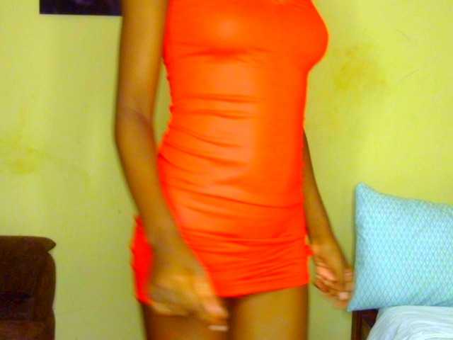 Gladwell's BongaCams show and profile