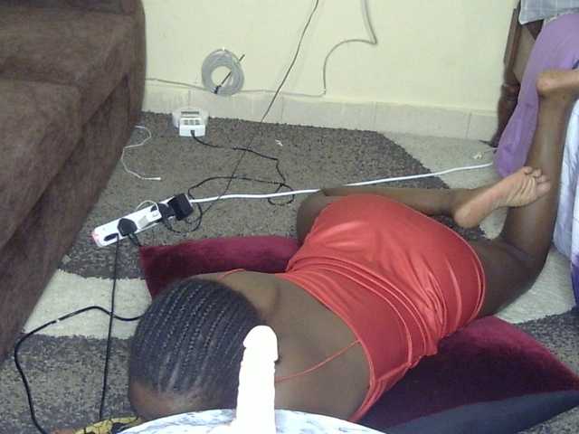 Gladwell's BongaCams show and profile