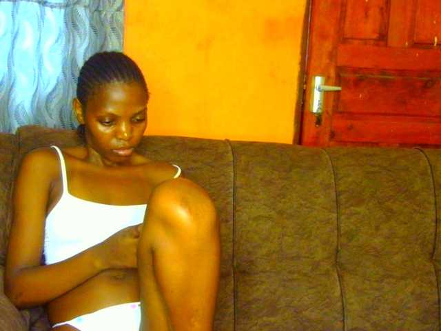 Gladwell's BongaCams show and profile