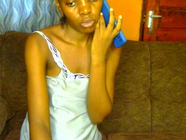 Gladwell's BongaCams show and profile