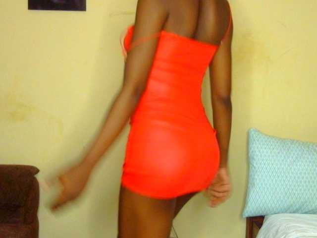 Gladwell's BongaCams show and profile