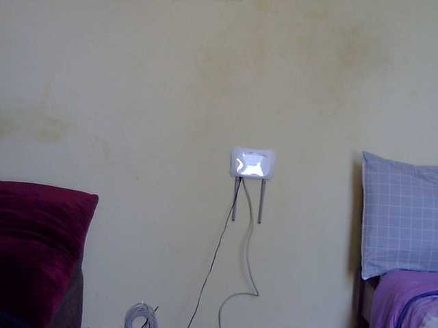 Gladwell's BongaCams show and profile