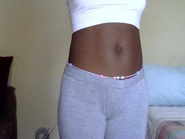 Naughtygal98 webcam bongacams model stream image