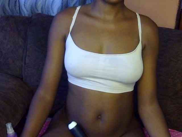 Naughtygal98 webcam