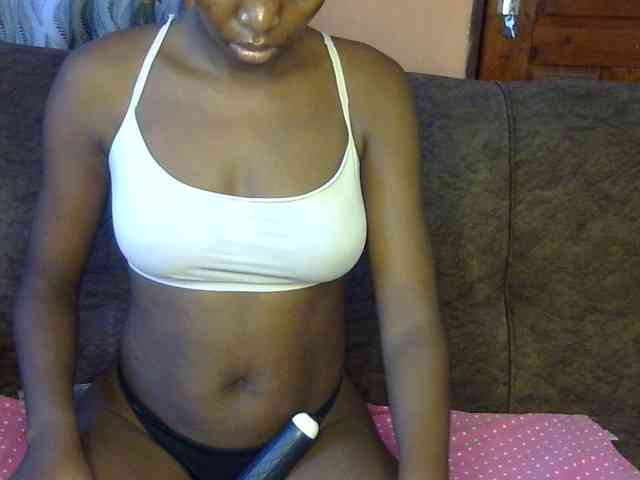 Naughtygal98 webcam