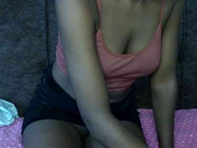 Naughtygal98 webcam