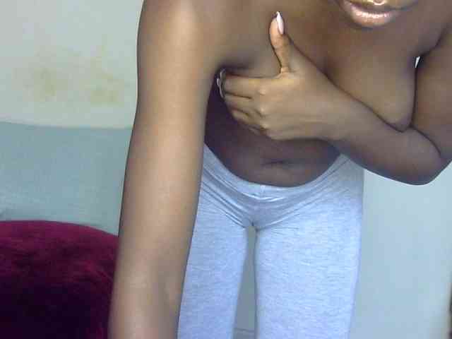Naughtygal98 webcam