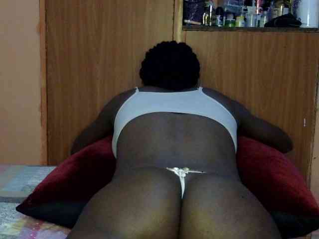 Naughtygal98 webcam