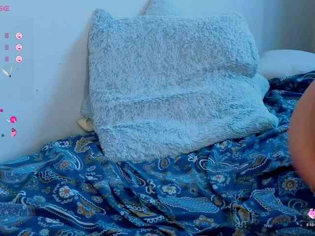 FrankieFoxie webcam