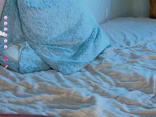 FrankieFoxie webcam