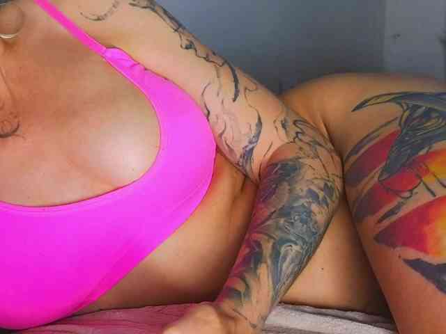 FrankieFoxie webcam