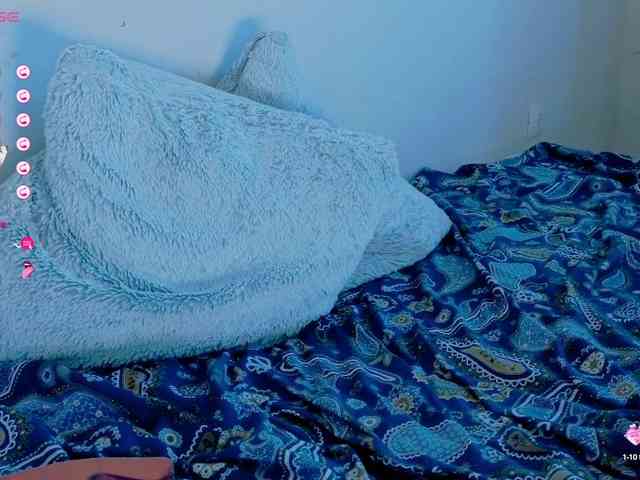 FrankieFoxie webcam