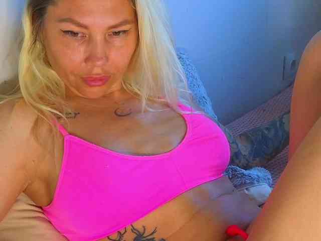 FrankieFoxie webcam