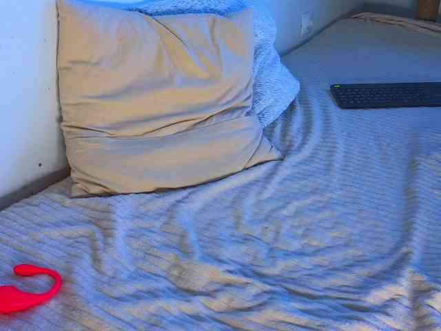 FrankieFoxie webcam