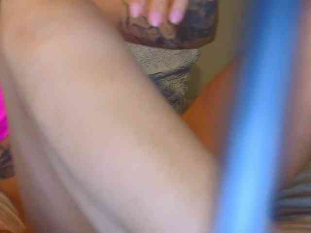 FrankieFoxie webcam