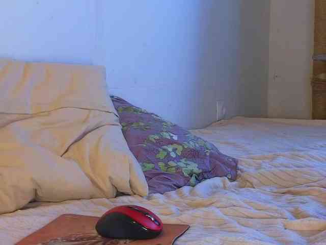 FrankieFoxie webcam