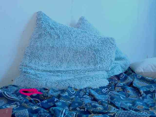 FrankieFoxie webcam