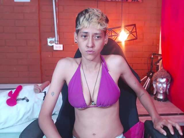 HottAlexxxa's BongaCams show and profile