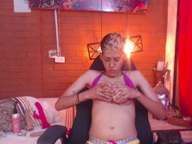 HottAlexxxa's BongaCams show and profile