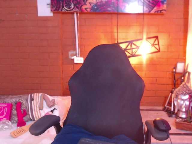 HottAlexxxa's BongaCams show and profile