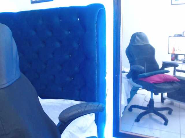 HottAlexxxa's BongaCams show and profile