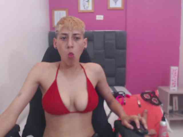 HottAlexxxa webcam