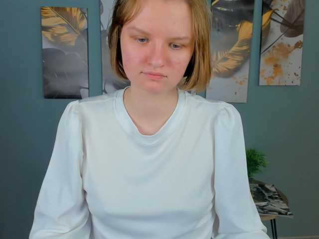 LilianSlow's BongaCams show and profile