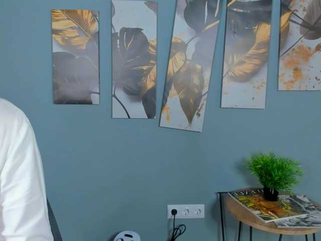 LilianSlow's BongaCams show and profile