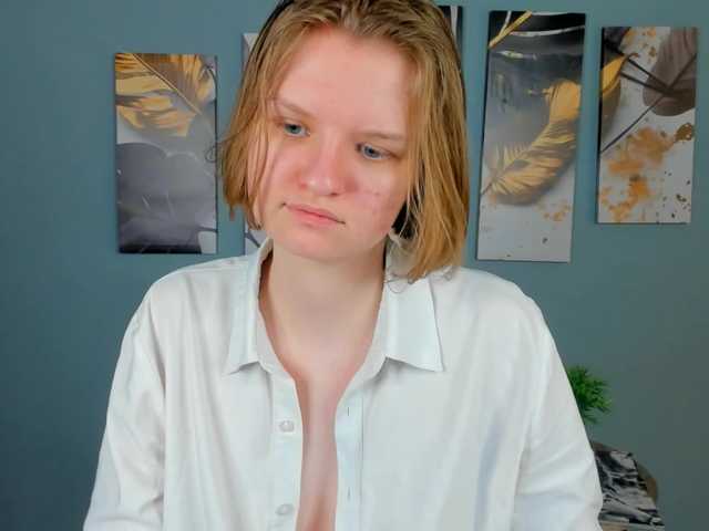 LilianSlow's BongaCams show and profile