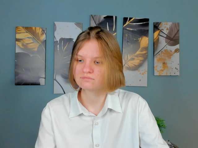 LilianSlow's BongaCams show and profile