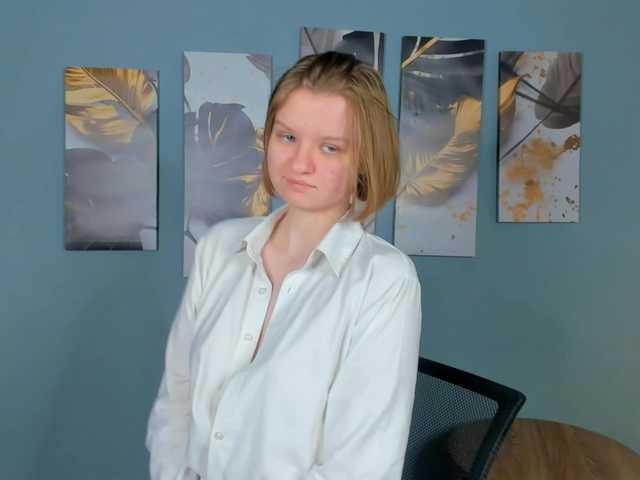 LilianSlow's BongaCams show and profile