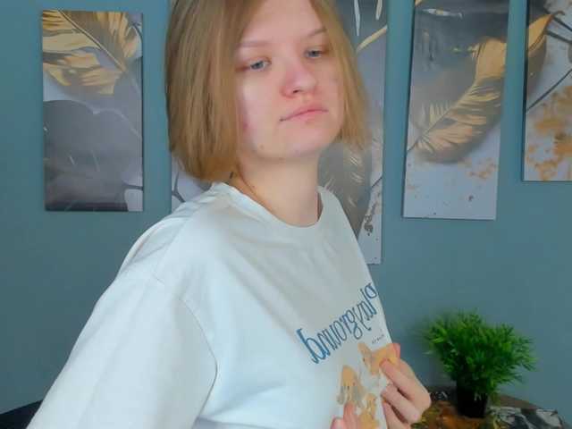 LilianSlow's BongaCams show and profile