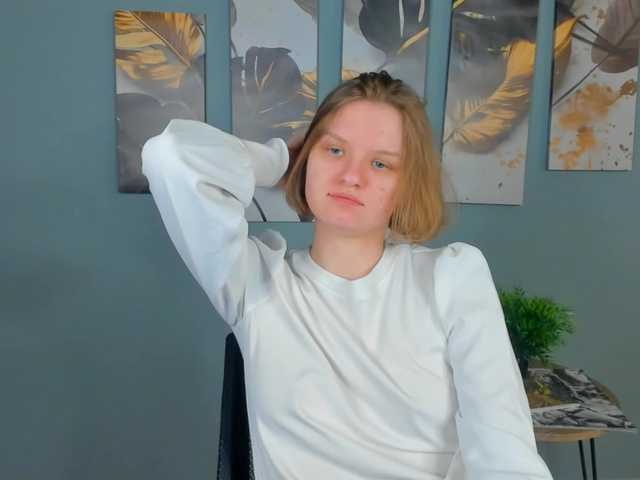 LilianSlow's BongaCams show and profile