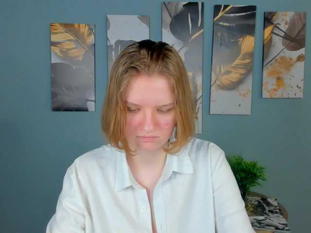 LilianSlow's BongaCams show and profile