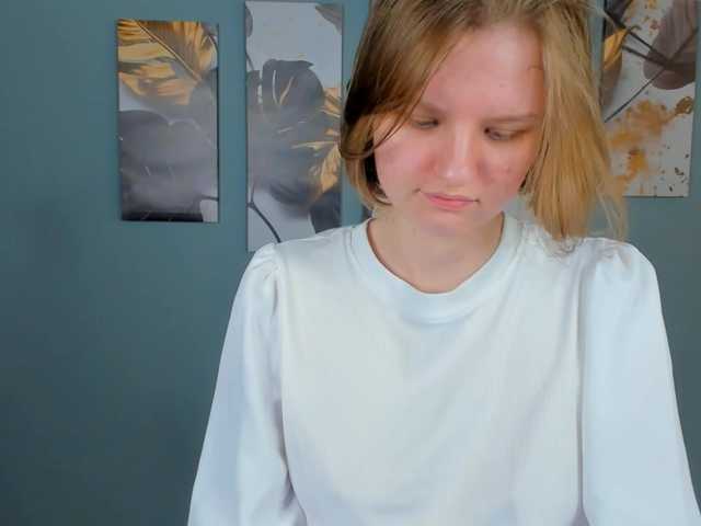 LilianSlow's BongaCams show and profile